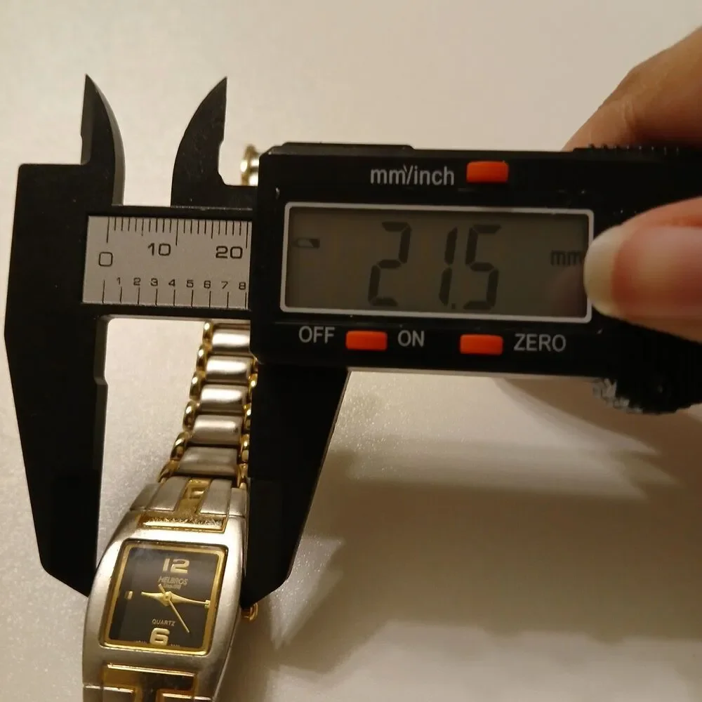 Vintage 80s Helbros Women's Two-Tone Black Dial Quartz Watch 7.5